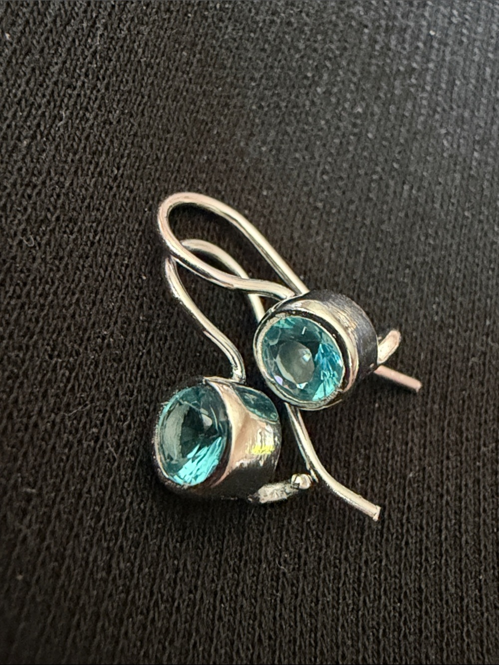 New 925 sterling silver earrings, classic minimalist style